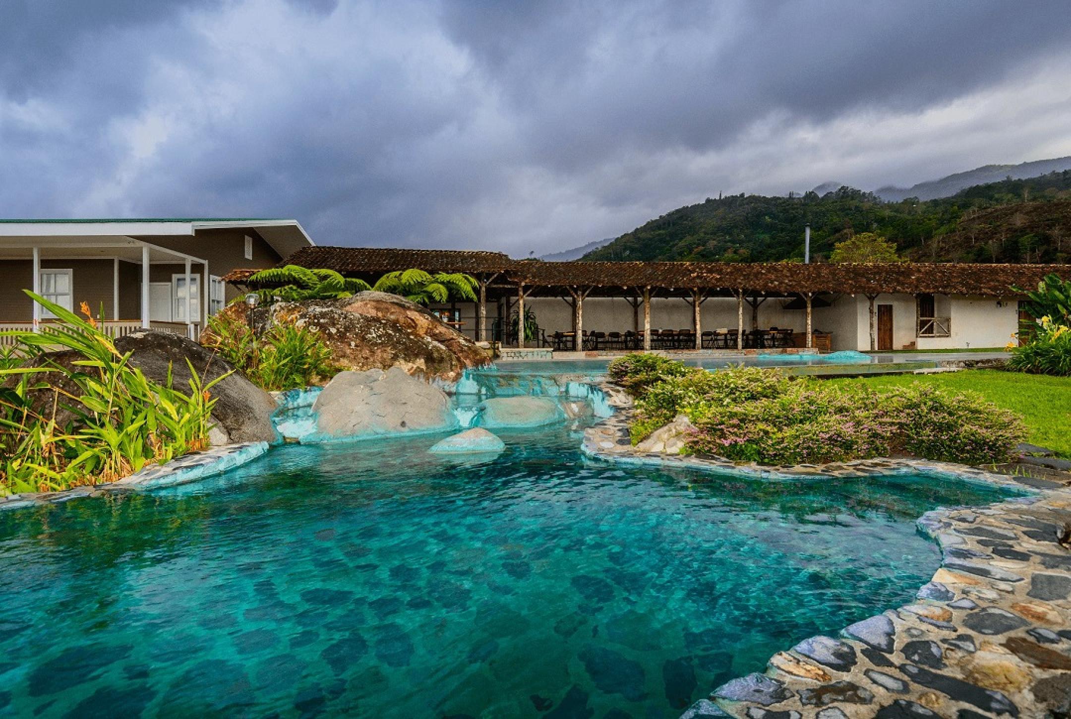 Volcán Irazú y aguas termales Hacienda Orosi Orosi, Costa Rica