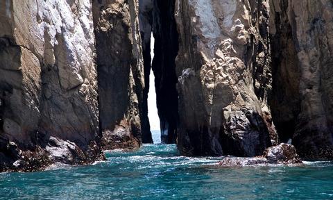 Kicker Rock - Leon Dormido Island Tour Ecuador