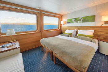 Luxury Galápagos Legend Cruise Galápagos Islands photo 2