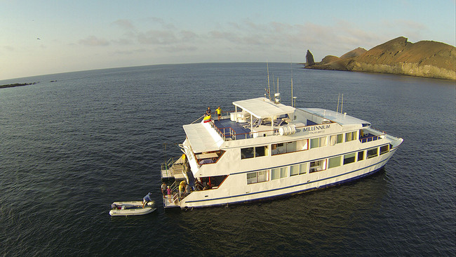 Crucero FC Millennium Islas Galápagos photo