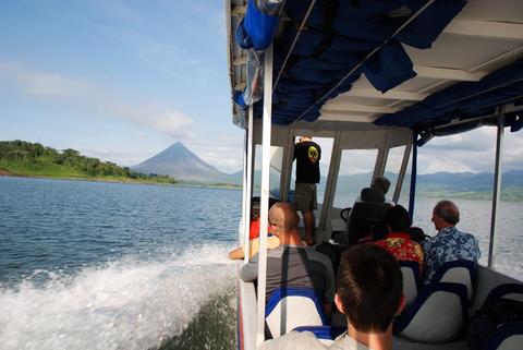 Taxi-Boat-Taxi Monteverde to Arenal Costa Rica