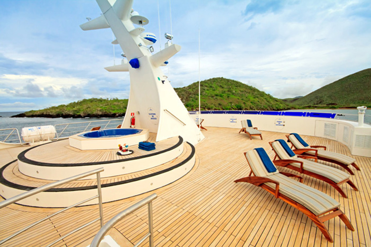 Luxury Ocean Spray Cruise Galápagos Islands photo