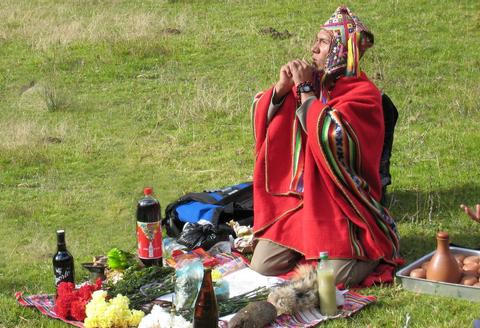 Ofrendas y rituales de ceremonias andinas Peru