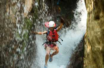 One Day Adventure Combo Hacienda Guachipelin