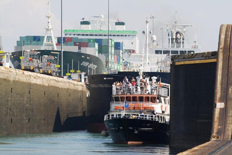 Pacific Queen Cruise Tour on Panama Canal
