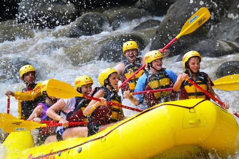 Pacuare River Rafting Class III-IV  Costa Rica