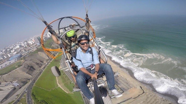 Paragliding Tour of Lima photo