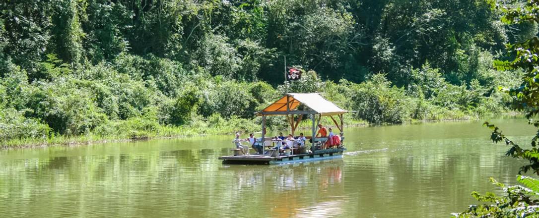 Pontoon on the Vaca Lake, Belize