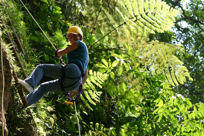 Rappelling photo