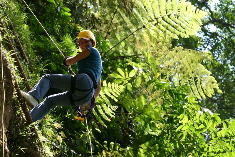 Rappelling photo