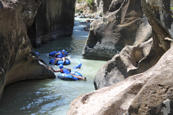 Río Blanco Whitewater Tubing photo 4