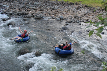 Tubing en Río Celeste photo 2