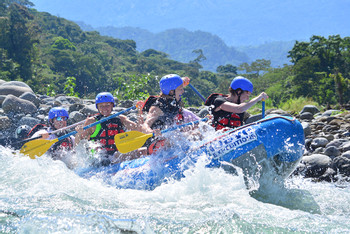 Rafting Sarapiqui River Class III-IV photo 4