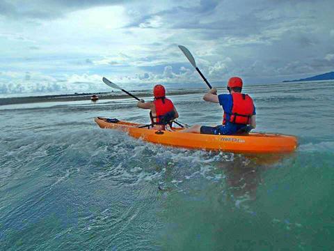Tour de Kayaking Marino Ballena por el Mar Costa Rica