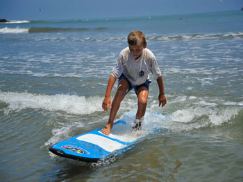 Surf Lessons at Makaha Beach in Lima photo 5