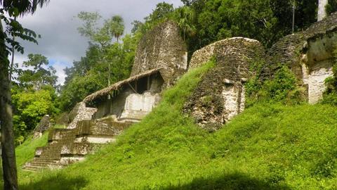 Tour Uaxactún