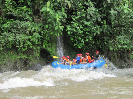 Whitewater Rafting photo 3