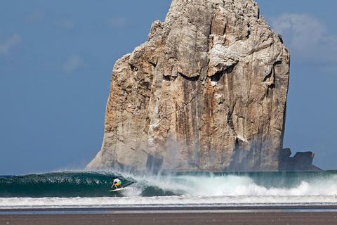 Witch's Rock Surf Trip Costa Rica