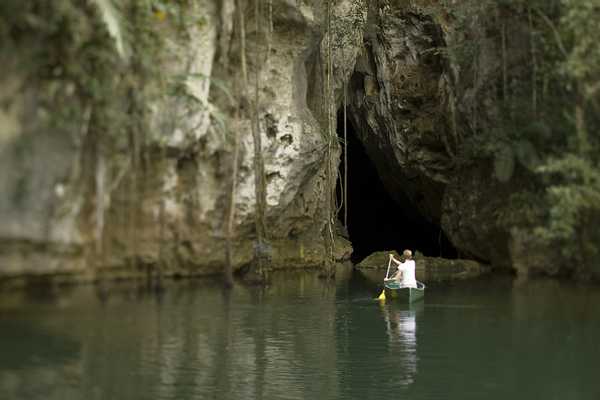 Xunantunich and Barton Creek Cave Tour