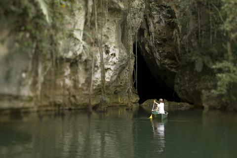 Xunantunich y Tour de Caverna Barton Creek