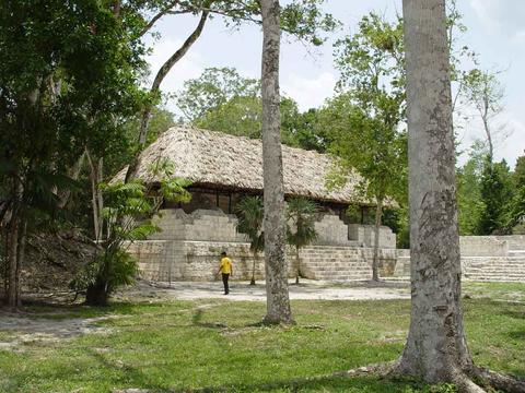 Un Día En Yaxhá & Topoxté