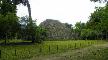 Un Día En Yaxhá & Topoxté photo 4