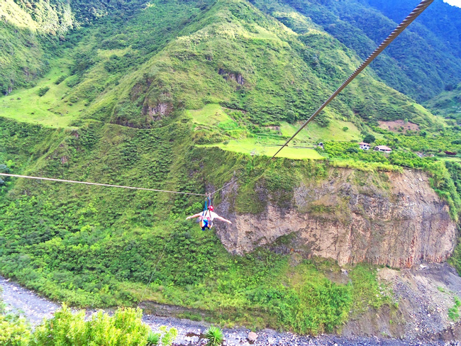 Ziplining in Baños Photo