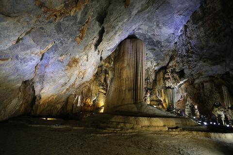 Paradise Cave Adventure