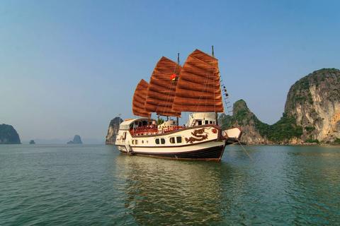 Red Dragon Junk 5 Cabin Vietnam