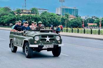 Half Day Hanoi Food Culture Food and Fun on Vintage Jeep photo 2