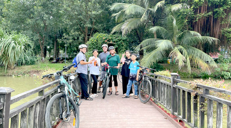 Half-Day Morning Red River Bike Tour photo 3