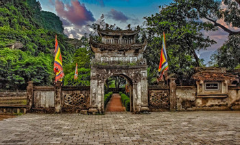 Hanoi to Ninh Binh - Landscape and Boat Trip photo 2