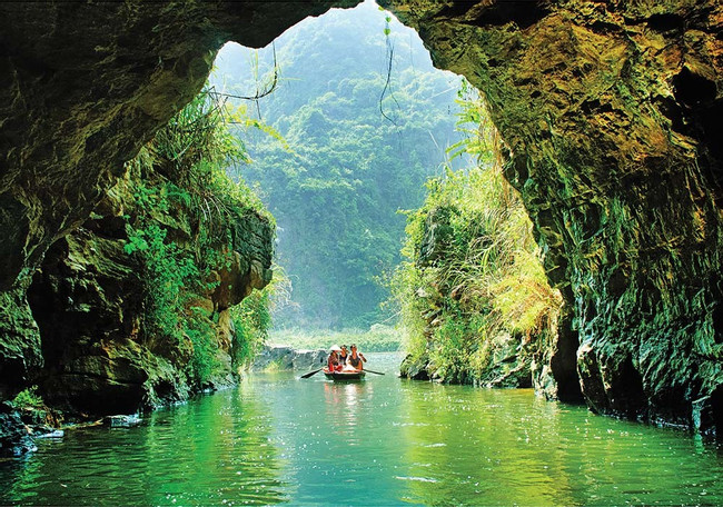 Hanoi to Ninh Binh - Landscape and Boat Trip photo