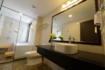 HANOI EMERALD WATERS HOTEL photo 4