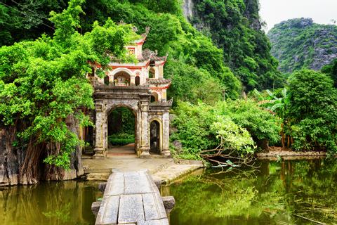 Ninh Binh, Tam Coc, Hoa Lu Day Tour Vietnam