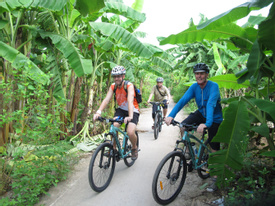 Z- Bike tour with farm to table meal