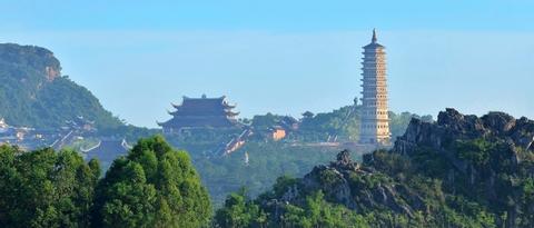 Hanoi to Trang An Day Tour with Bai Dinh Pagoda Vietnam