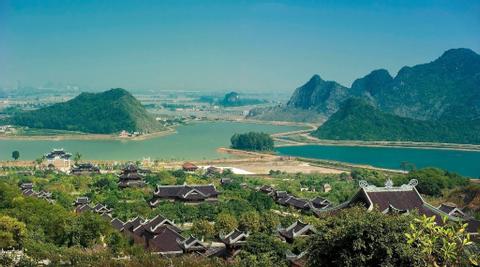 Hanoi to Trang An Day Tour with Bai Dinh Pagoda Vietnam