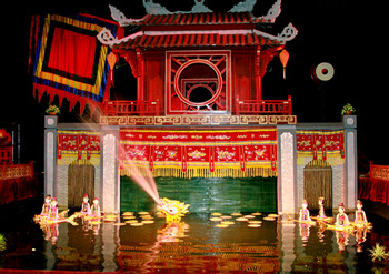 Water puppet tour photo 3