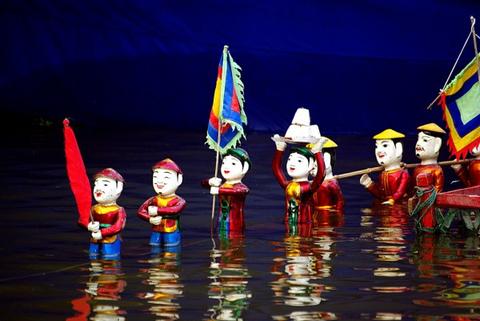 Water puppet tour Vietnam