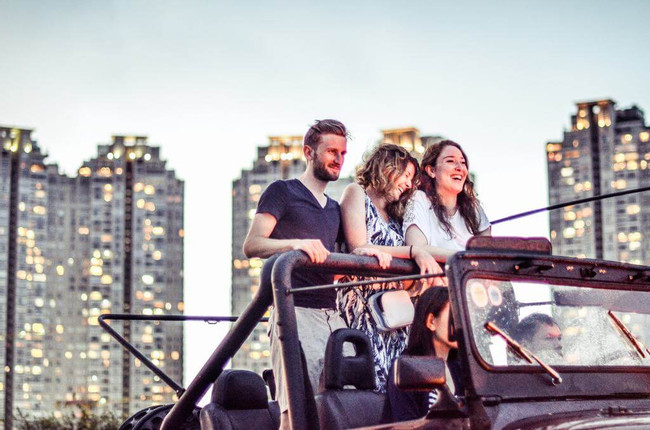 Private Jeep Tour Saigon By Night: Foodie & City Tour