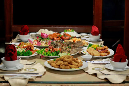 Private Ho Chi Minh City Tour By Jeep & Musical Dinner On Cruise photo 2