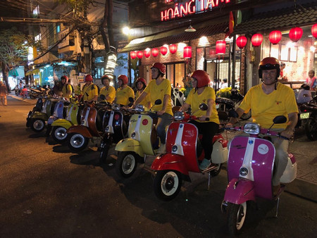 Saigon by Night & Food Tour by Vespa photo 2