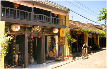 Hoi An walking tour and My Son 
