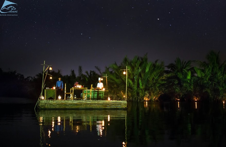 Romantic Dinning on Bamboo Raft in Hoi An  photo