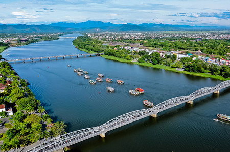 Hue Imperial Sites and Scenic Drive to Hoi An photo 3