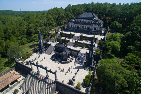 Hue Citadel and Royal Tombs Tour photo 3