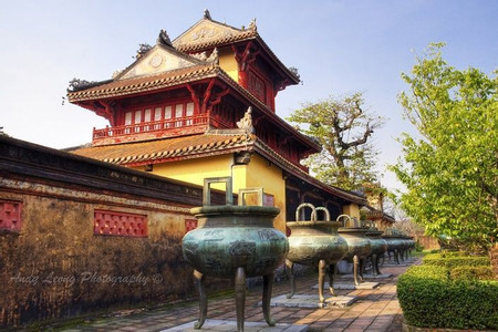 Hue Citadel and Royal Tombs Tour photo 2