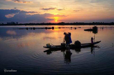 Chuon Lagoon Tour and Seafood Dinner Vietnam
