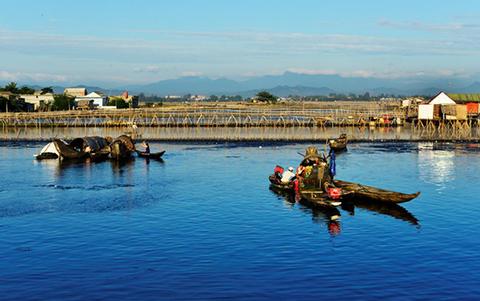 Chuon Lagoon Tour and Seafood Dinner Vietnam